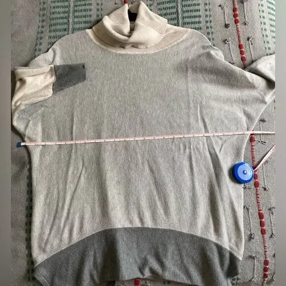 89th & Madison, 2-Time Gray & Cream Block, Oversized Sweater Dress - Picture 5 of 5